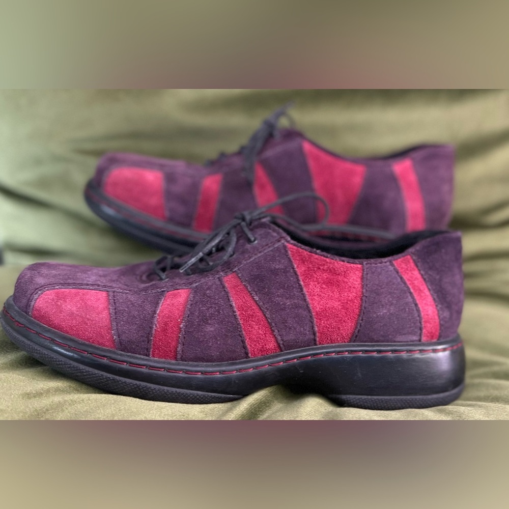 Dansko Folly Red/Purple Suede Lace Up Shoes Size 38/7.8-8